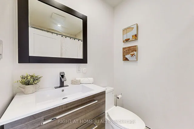 Additional image 17 of 1055 Woodbine Ave