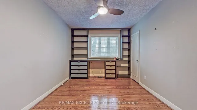 Additional image 17 of 54 Centre Ave