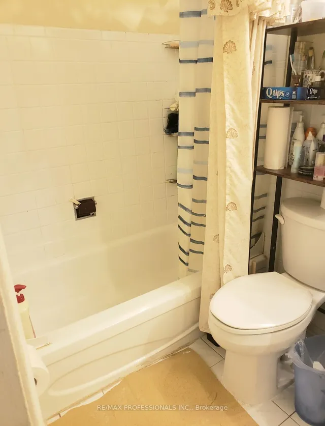 Additional image 6 of 8 Bridesburg Dr