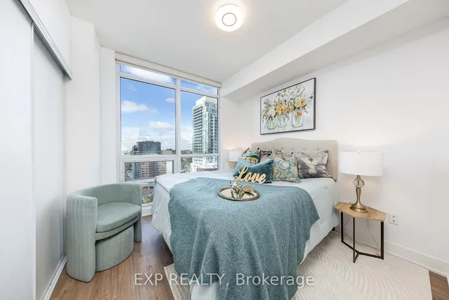 Additional image 8 of 30 Roehampton Ave Unit 2002