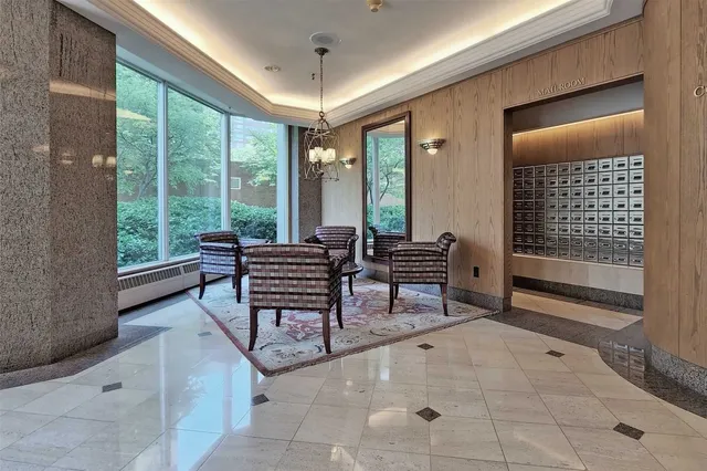 Additional image 17 of 942 Yonge St Unit 703