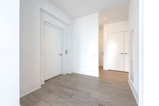 Additional image 17 of 1 Gloucester St Unit 915