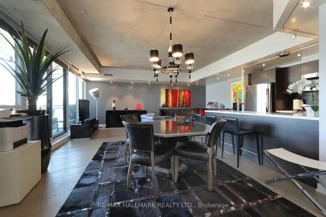 Additional image 2 of 318 King St Unit 1104