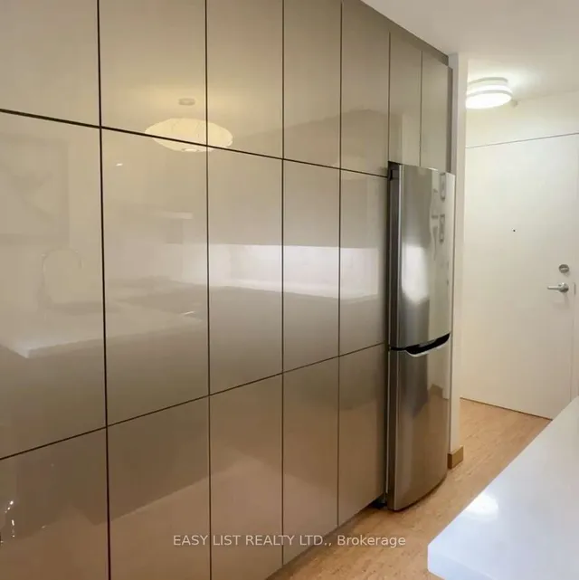 Additional image 4 of 311 Richmond St Unit 301