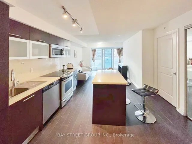 Additional image 10 of 386 Yonge St Unit 720