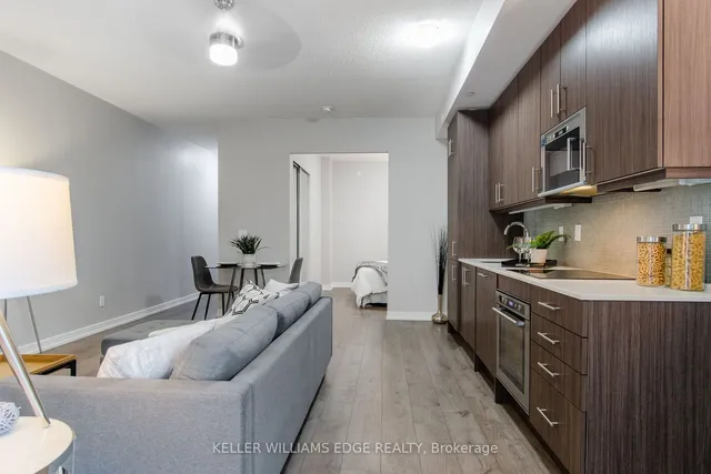 Additional image 12 of 297 College St Unit 628