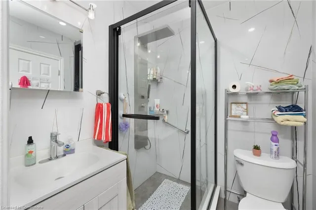 Additional image 26 of 349 Kipling Ave