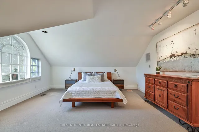 Additional image 26 of 136 Farnham Ave