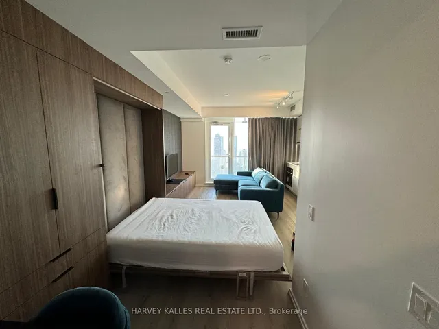 Additional image 8 of 197 Yonge St Unit 4908