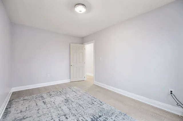 Additional image 16 of 6 LACHINE Crt