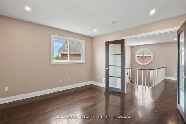 Additional image 16 of 31 Carnival Crt