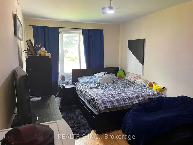 Additional image 4 of 18 Muskoka Ave