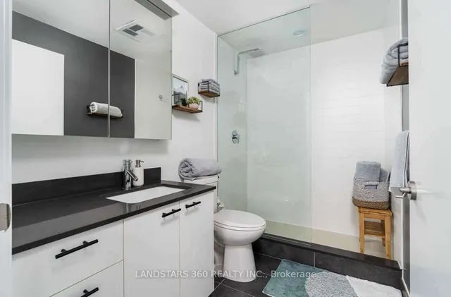 Additional image 8 of 30 Roehampton Ave Unit 1710