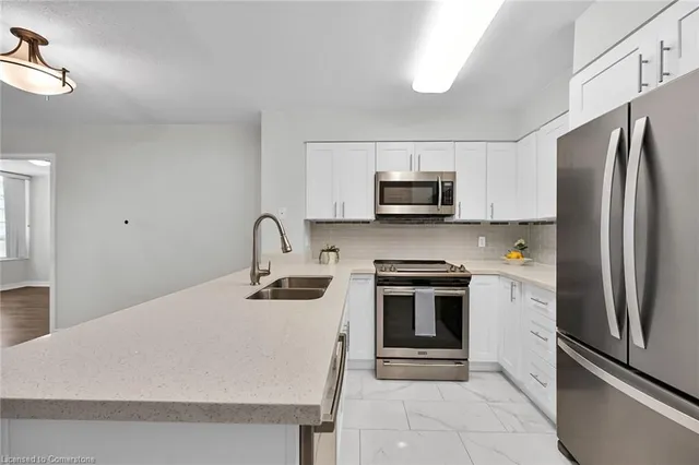 Additional image 16 of 30 Grand Trunk Cres Unit 709
