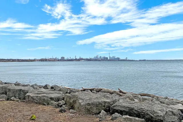 Additional image 29 of 39 Annie Craig Dr Unit Th4