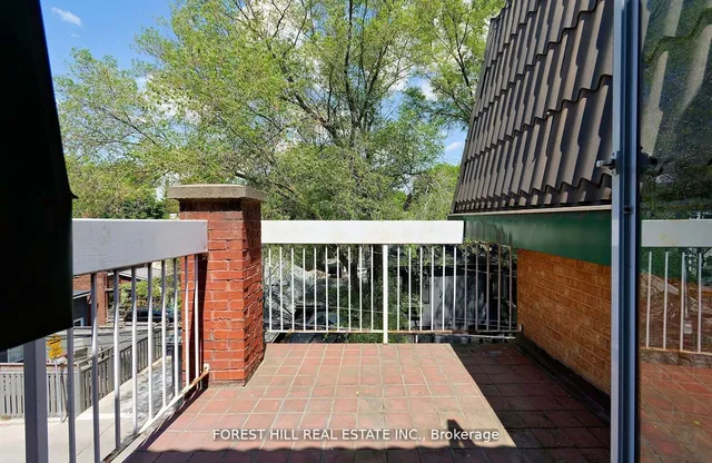 Additional image 15 of 2112 Queen St Unit 34