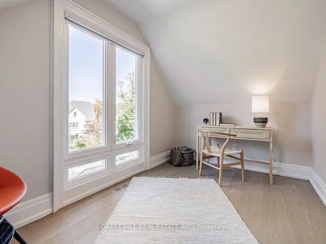 Additional image 31 of 15 Strathallan Blvd