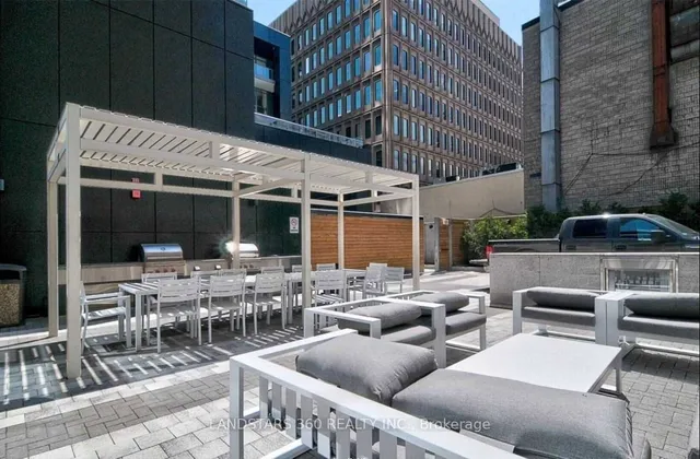 Additional image 12 of 30 Roehampton Ave Unit 1710