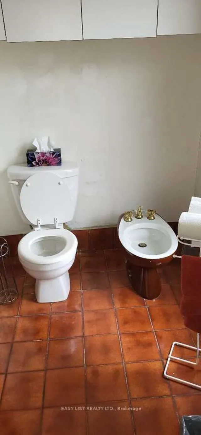 Additional image 9 of 33 Clinton St