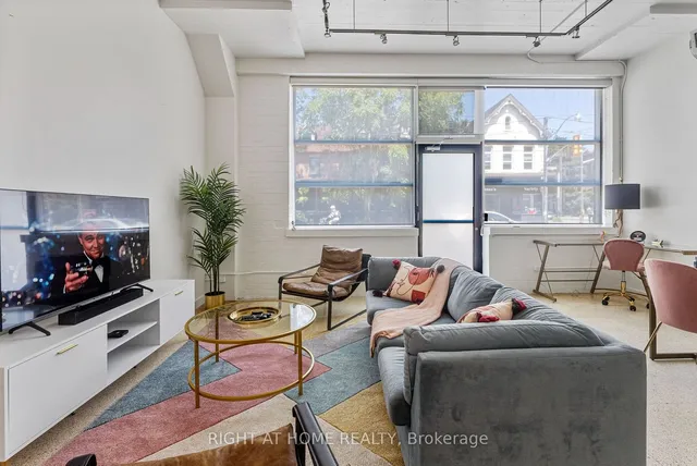 Additional image 24 of 365 Dundas St Unit 102