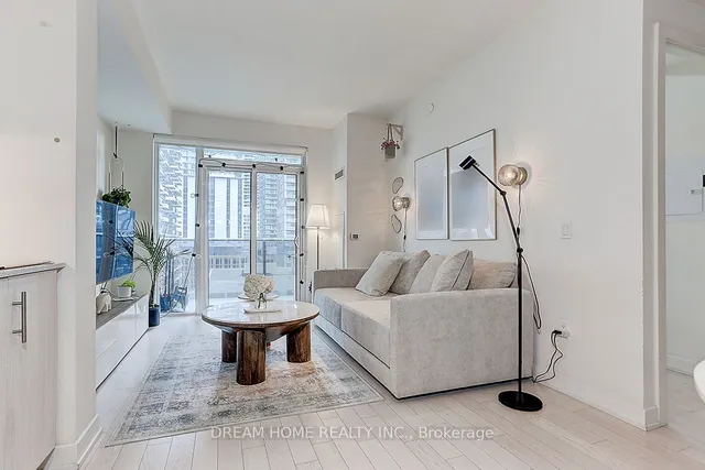 Additional image 8 of 330 Richmond St Unit 1717