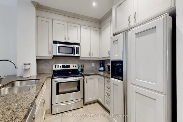 Additional image 12 of 20 Burkebrook Pl Unit 223