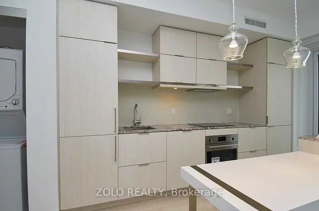 Additional image 6 of 197 Yonge St Unit 5611