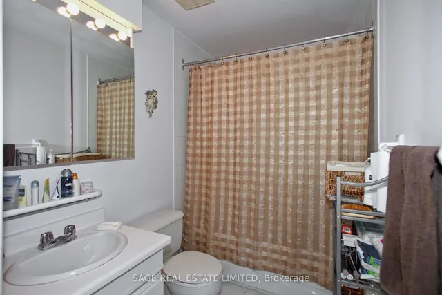 Additional image 16 of 1001 Bay St Unit 2618