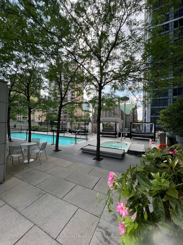 Additional image 11 of 110 Charles St Unit 2905