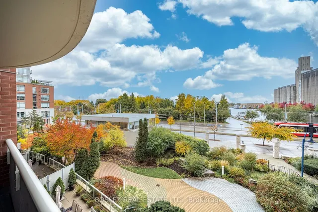 Additional image 31 of 550 Queens Quay Unit 318