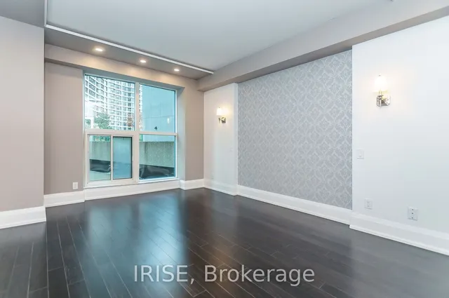 Additional image 11 of 77 Harbour Sq Unit 806