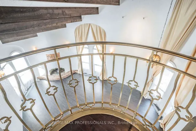 Additional image 18 of 395 Markland Dr