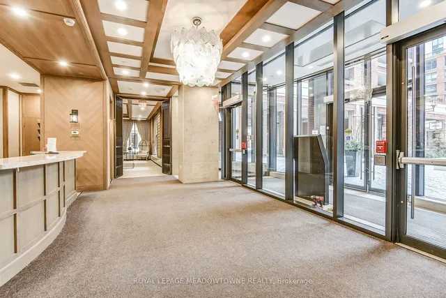 830 Lawrence Ave Unit 825