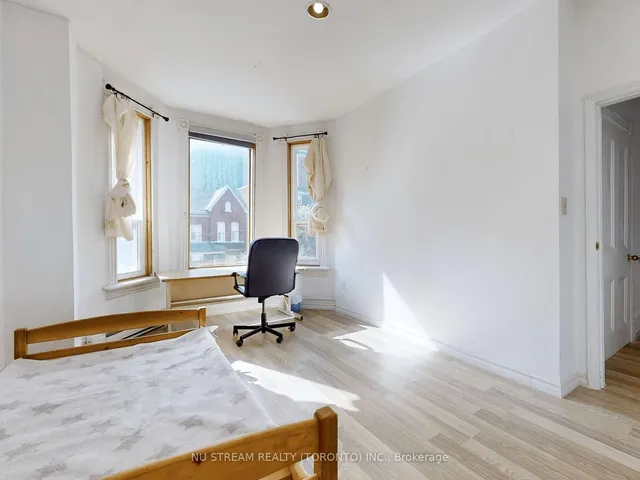 Additional image 21 of 23 Ross St