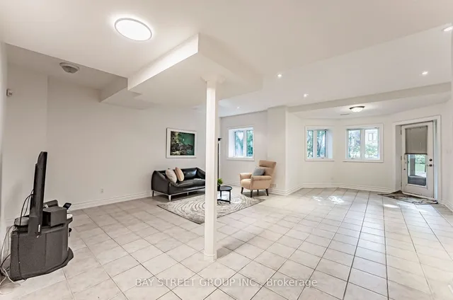 Additional image 32 of 171 Empress Ave