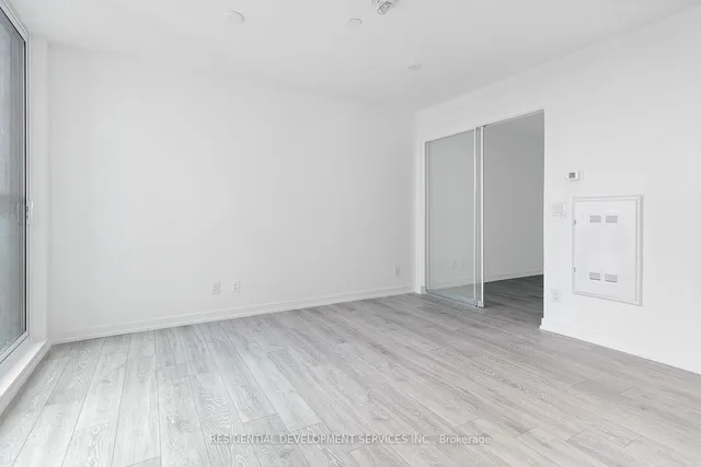 Additional image 7 of 3100 Keele St Unit 823