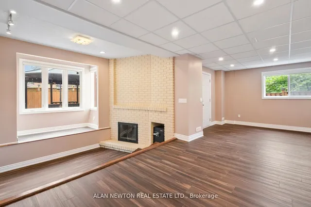 Additional image 26 of 31 Carnival Crt