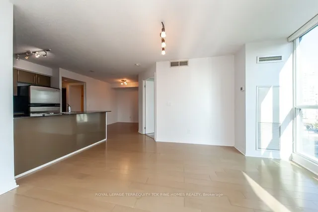 Additional image 21 of 16 Yonge St Unit 1109