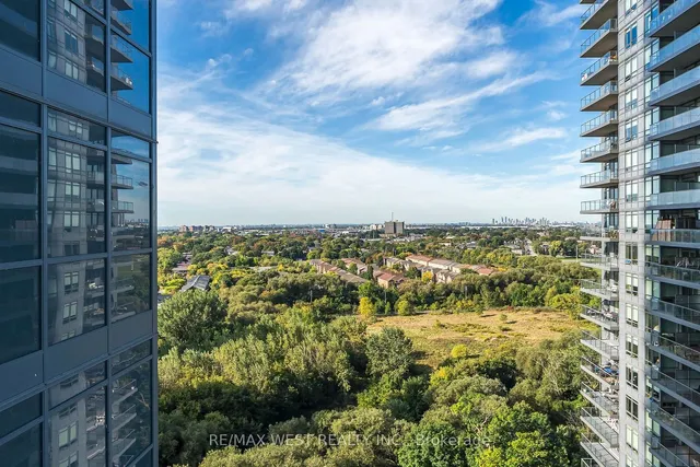 Additional image 4 of 10 Park Lawn Rd Unit 1705