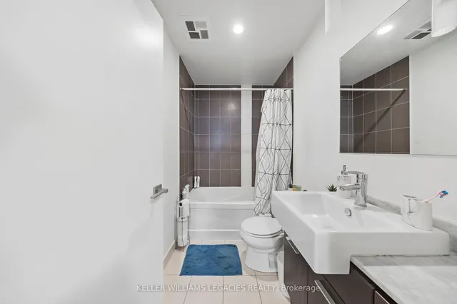 Additional image 13 of 770 Bay St Unit 413