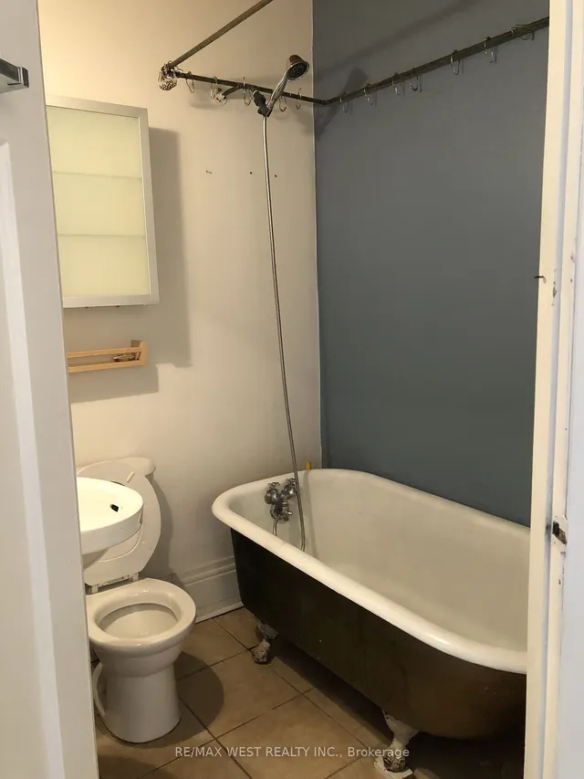 Additional image 33 of 112 Crawford St