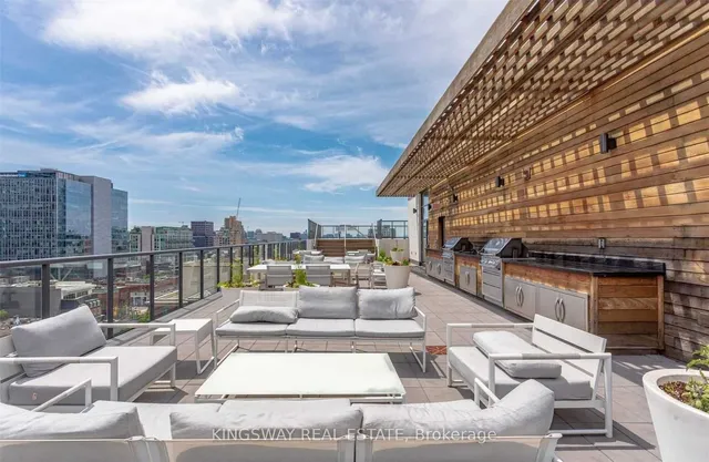 Additional image 24 of 15 Beverley St Unit 303