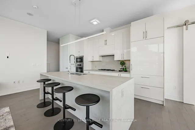 Additional image 6 of 39 QUEENS Quay Unit 1211