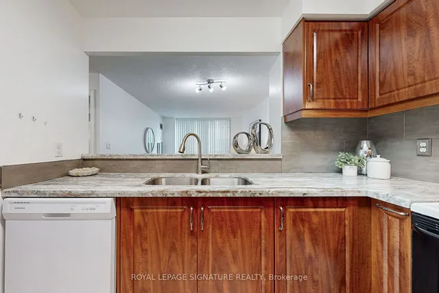 Additional image 10 of 29 Pemberton Ave Unit 207