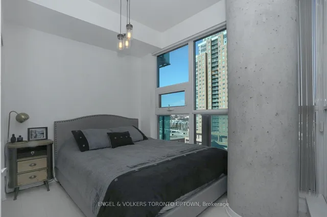 Additional image 9 of 150 East Liberty St Unit 1004