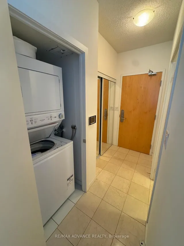 Additional image 10 of 65 Bremner Blvd Unit 3603