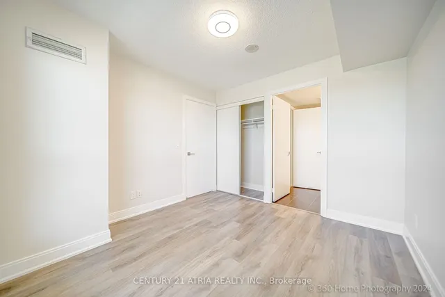 Additional image 16 of 135 Village Green Sq Unit 2015