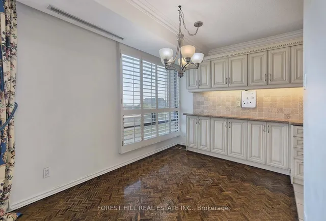 Additional image 13 of 449 Walmer Rd Unit 902