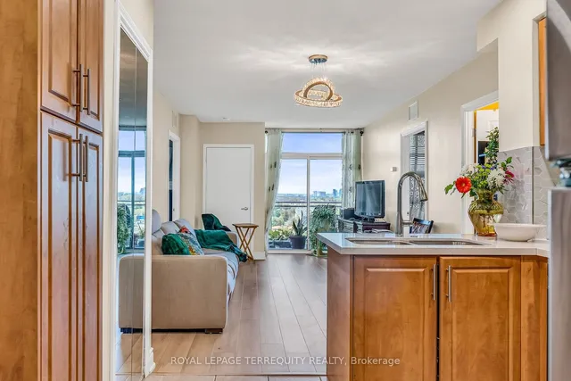 Additional image 6 of 2464 Weston Rd Unit 1014