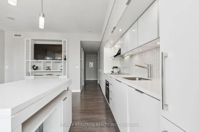 Additional image 9 of 110 Charles St Unit 2604